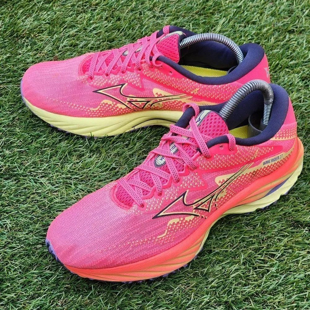 MIZUNO WAVE RIDE 7 - Womens Athletic Shoes - SIZE 7.5 ***permanent Marker Mark**